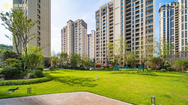 1694759707230264.jpg MAY_9212.jpg